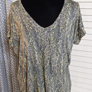 Anthropologie Ella Moss green v-neck shirt, Size L